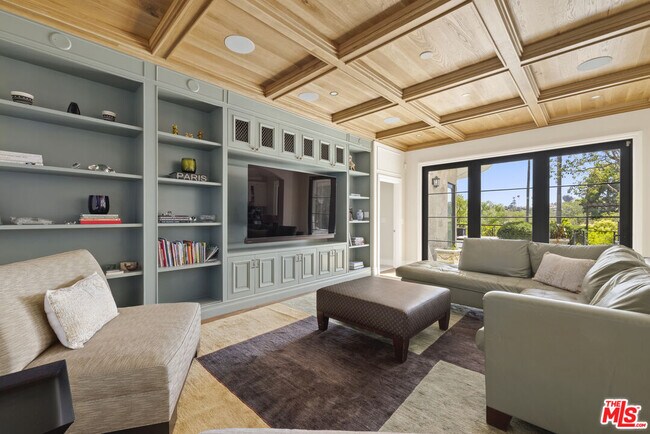 Foto del edificio - 2325 Duxbury Cir