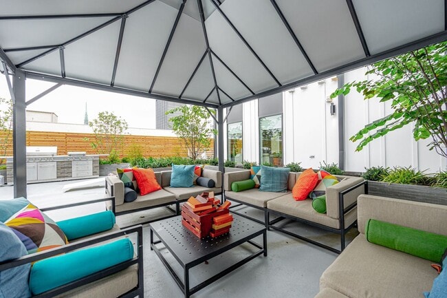 Interior Photo - Vera on Broad