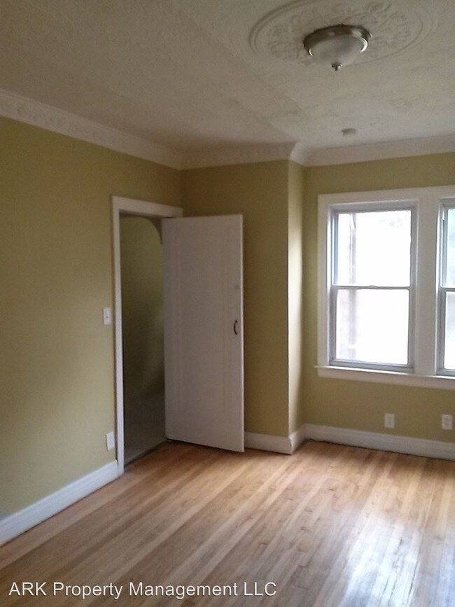 Building Photo - 4 br, 2.5 bath House - 17371 Pennington