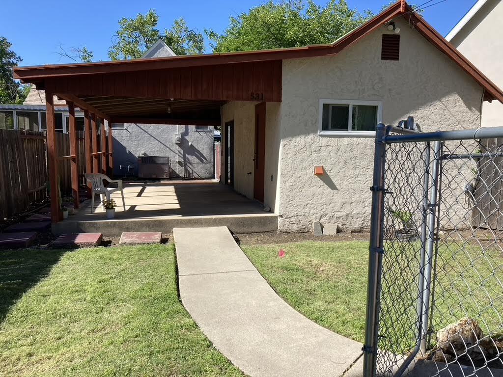 Foto principal - 2-532 Elefa St