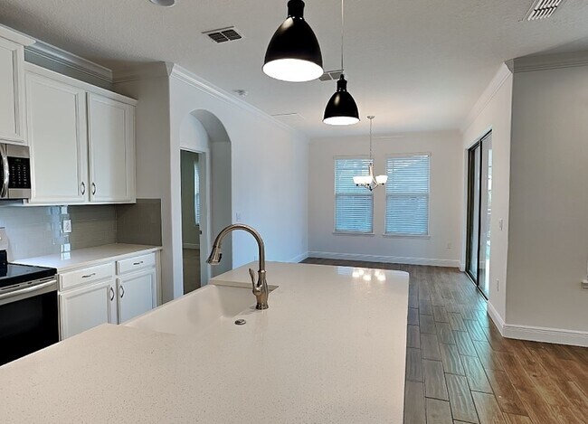 Foto del edificio - 9681 Waterway Passage Dr