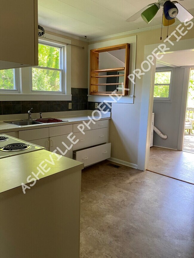 Building Photo - 22 Penley Avenue