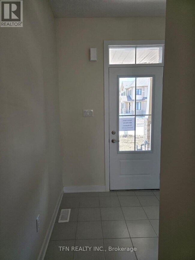 Photo du bâtiment - 73 Keelson St.