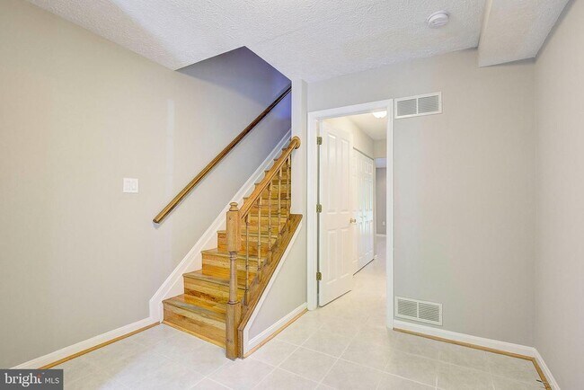 Foto del edificio - 2512 Stow Ct