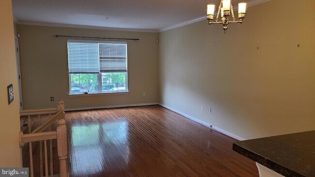 Building Photo - 12820 Rexmore Dr