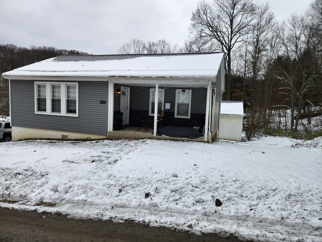 Frente de la casa 1 - 375 W Cruikshank Rd