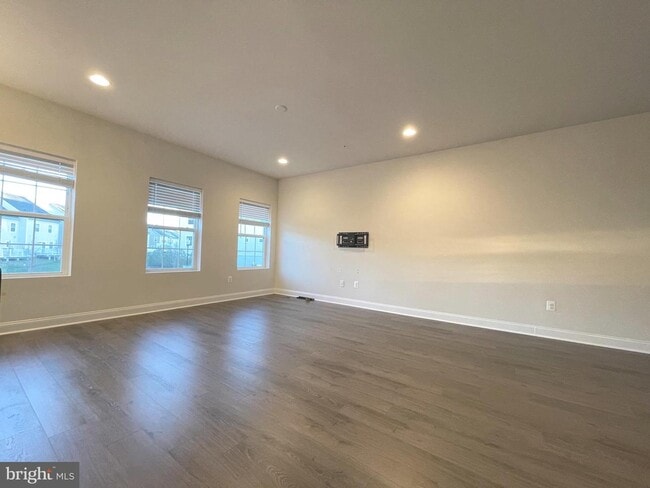 Building Photo - 3667 Duckhorn Way