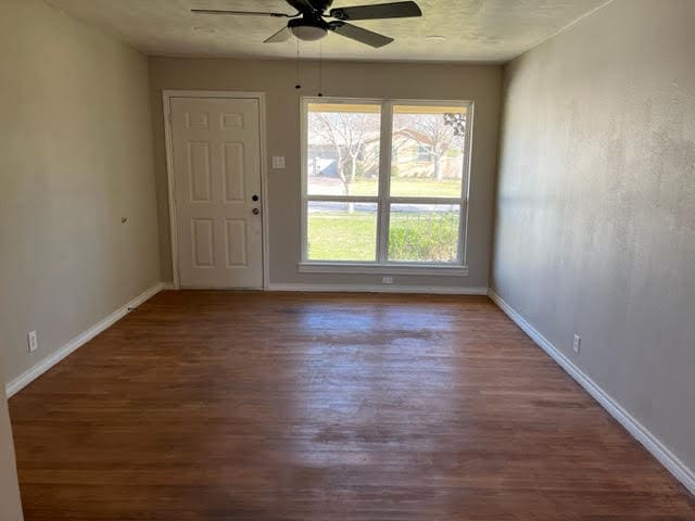 Photo - 407 Daniel St House