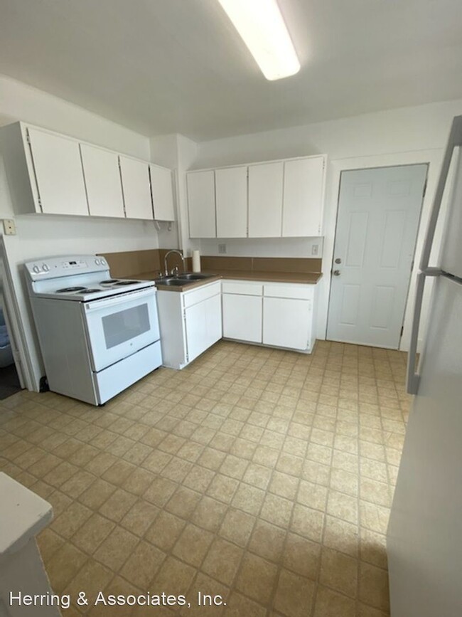Building Photo - 3 br, 1 bath House - 625 S Mission St