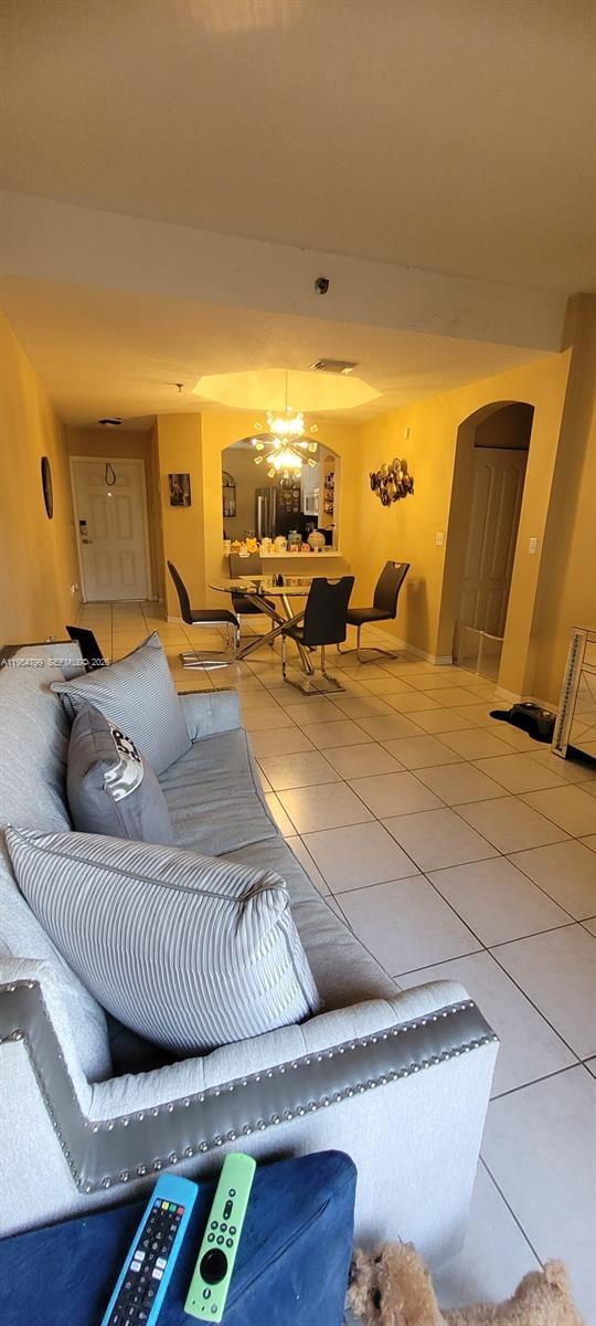 Foto del edificio - 905 NW 82nd Ave