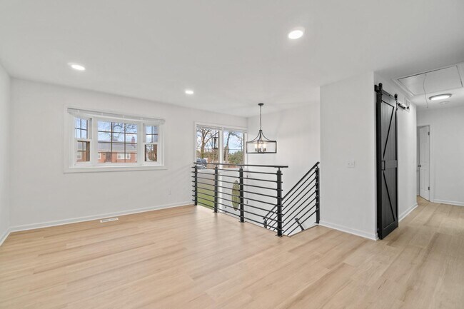 Foto del edificio - 771 Stevenson Rd