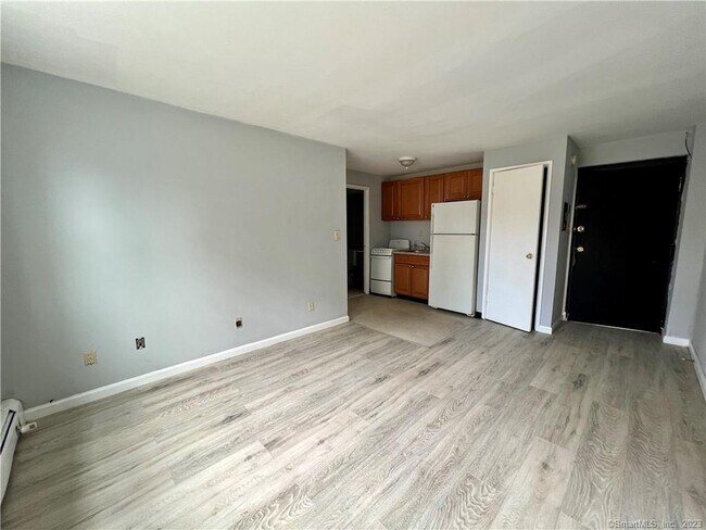 Building Photo - 145 Cowles St
