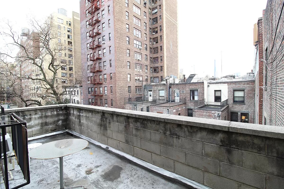 terrace 1 - 70 W 87th St