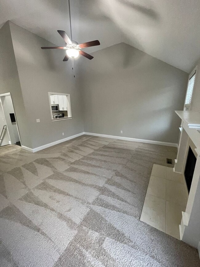 Building Photo - 4 Bedroom + Finished Basement Home for Ren...