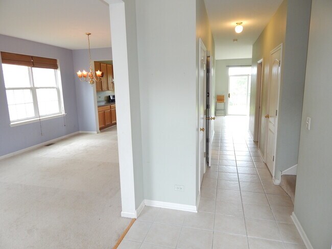 Building Photo - 2770 Moraine Valley Rd