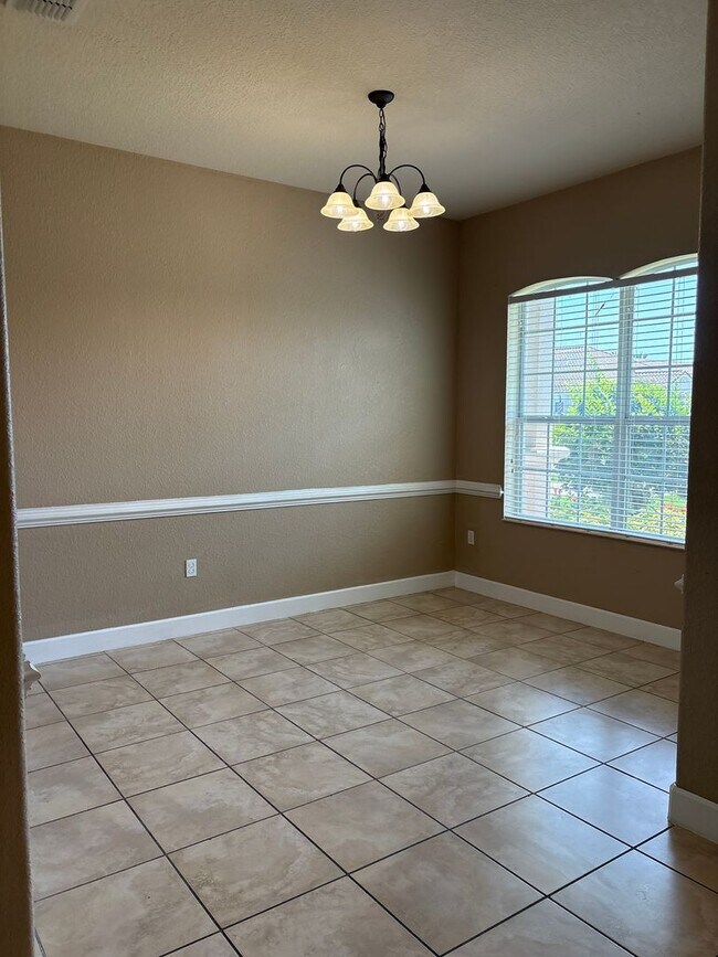 Foto del edificio - Cypress Reserve Townhome - Gated Community