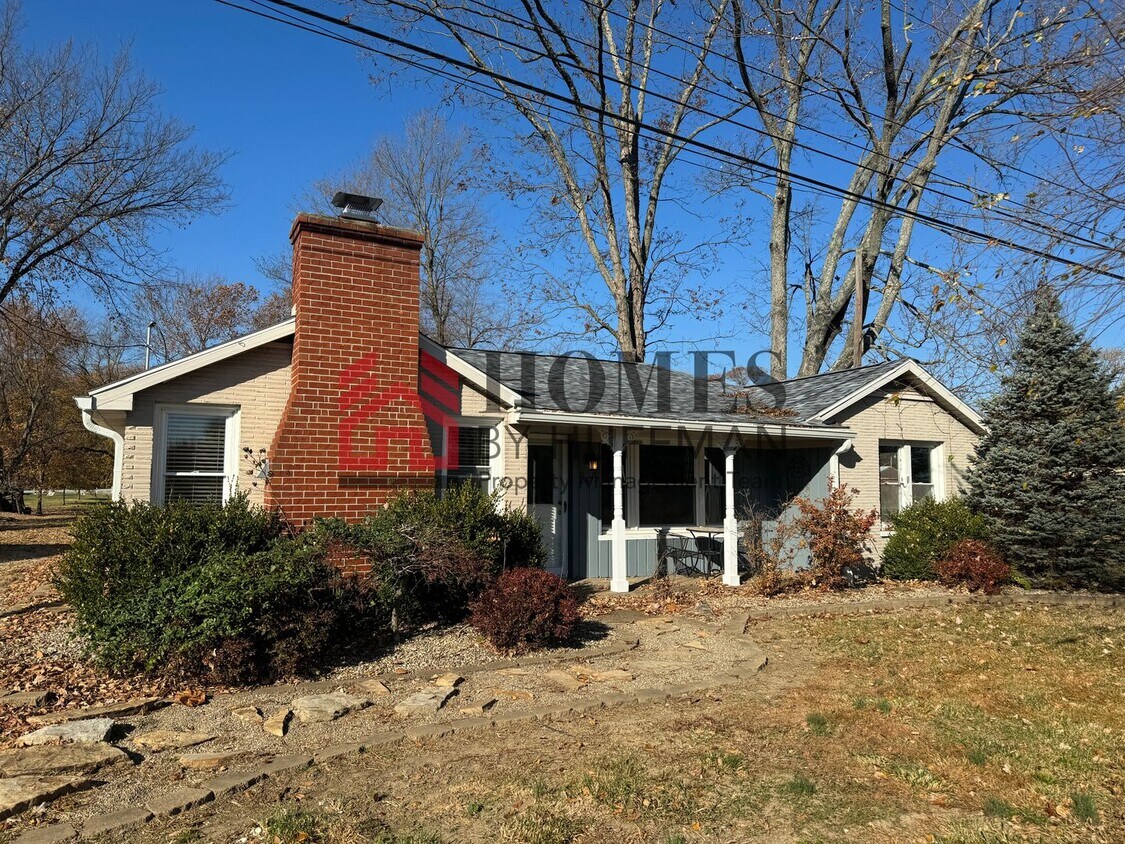 Four Bedroom Two Bath Three Car Garage House Rental in Newburgh