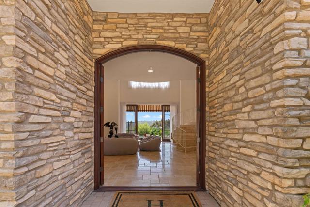 Foto del edificio - 5171 Del Mar Mesa Rd