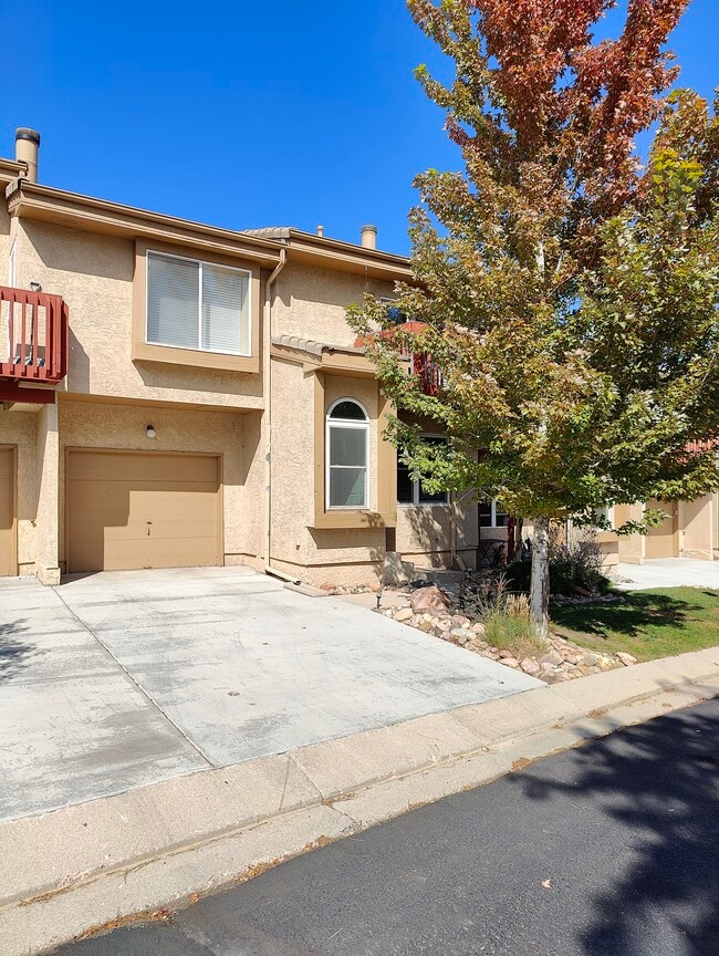 Building Photo - 2092 Bristlecone Dr