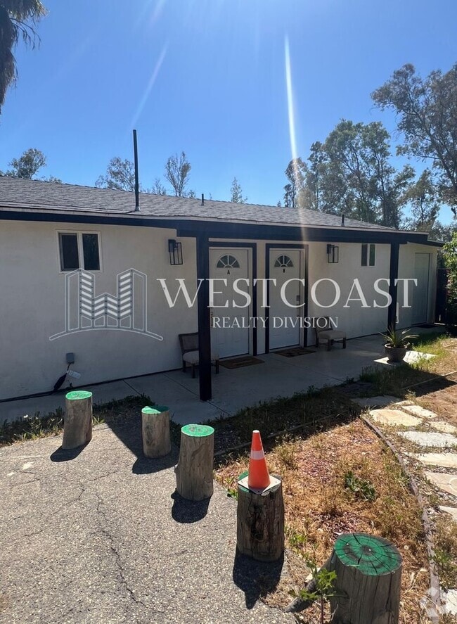 Building Photo - 35975 Glen Oaks Rd