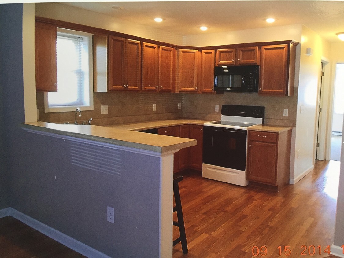 734 Lincoln St, Dickson City, PA 18519 Apartments in Dickson City, PA