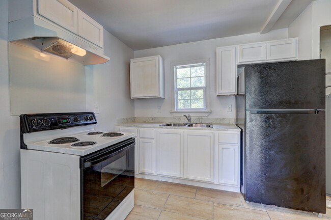 Building Photo - 5724 Edwina Dr