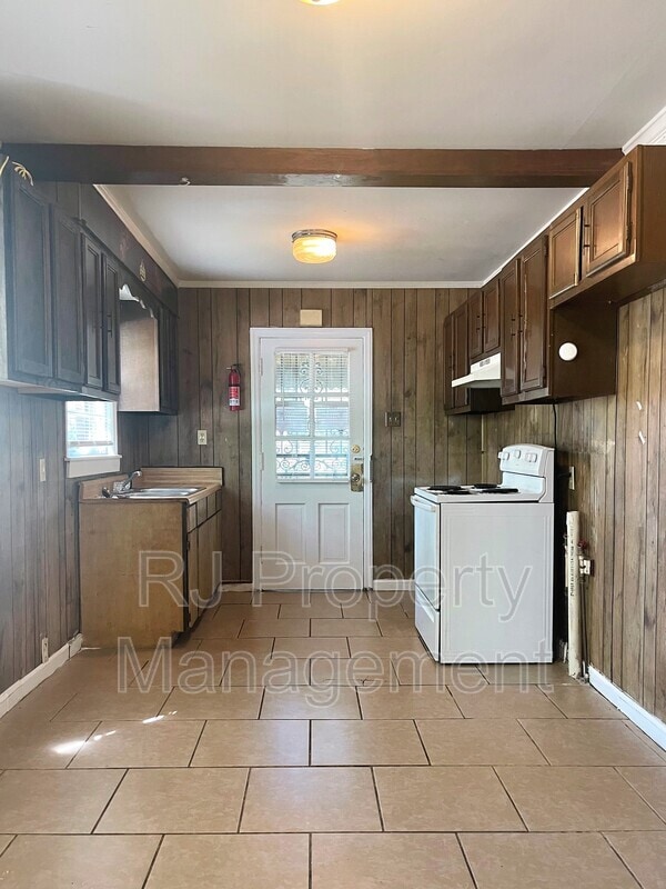 Photo - 732 S Greer St House