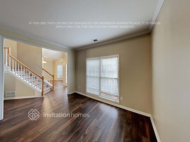 Foto del edificio - 404 Willowbrook Ct