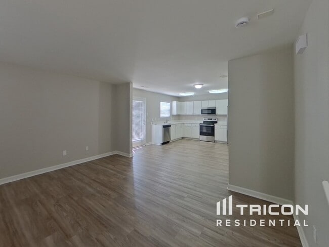 Foto del edificio - 758 Sinclair Dr