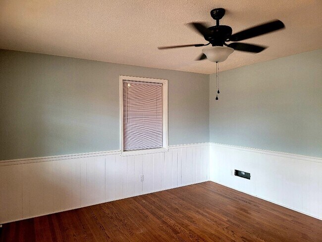 Foto del edificio - 444 Sawtimber Ln
