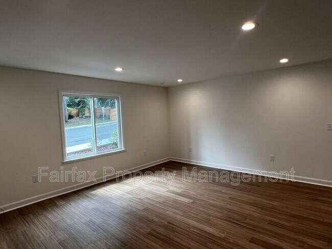 Foto del edificio - 1309 Hudson Ave
