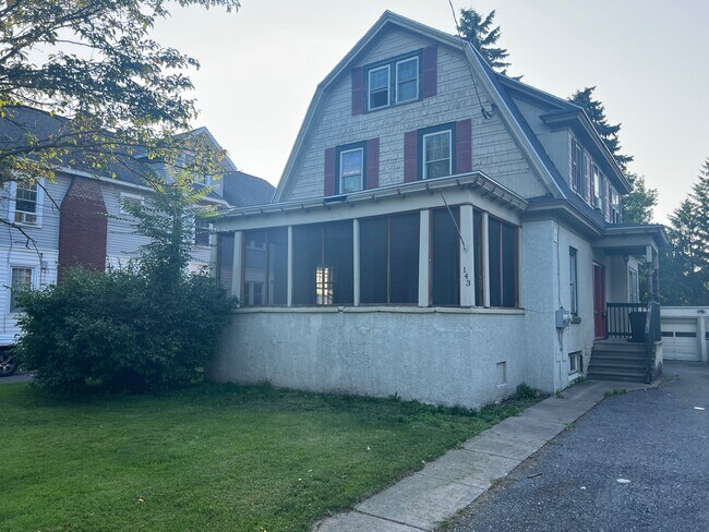 Building Photo - 143 Highland Ave