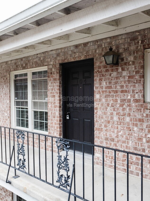 Photo - 867 Colony Drive