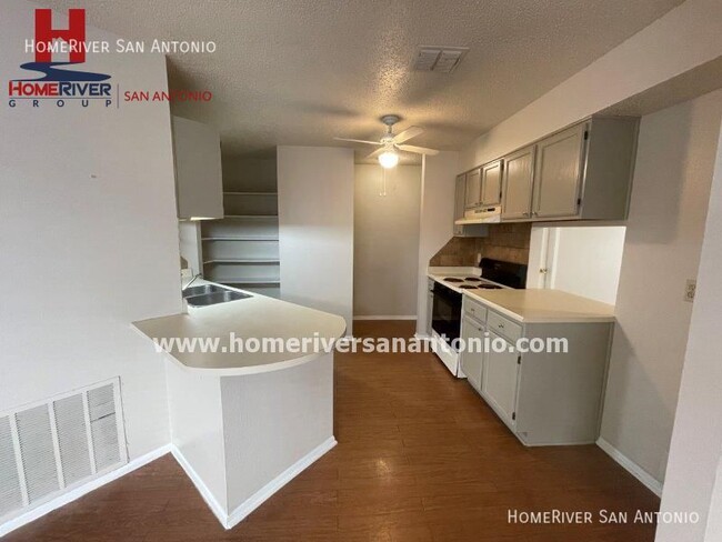 Building Photo - 3930 Heritage Hill Dr