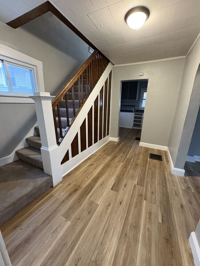 Foto del edificio - 2 Bed House for Rent! **NO APPLICATION FEES**