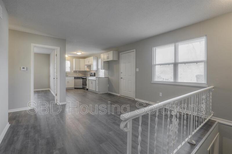 Foto principal - 1005 S Scott Ave
