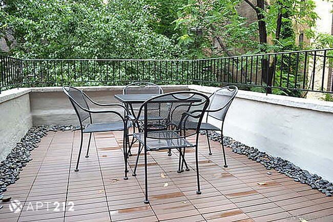 Foto del edificio - 115 E 37th St