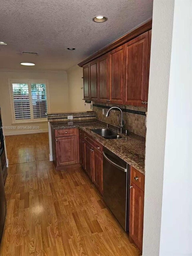 Foto del edificio - 2816 NW 99th Terrace