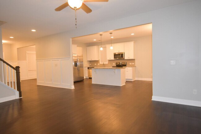 Building Photo - 46 Iroquois Ct