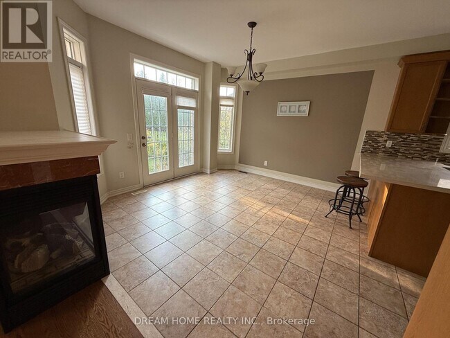 Building Photo - 20 Wicker Dr