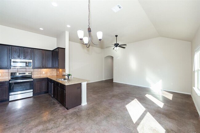 Foto del edificio - 245 Joanne Lp