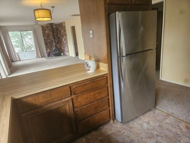 Building Photo - Cozy rental in Hidden Valley Lake