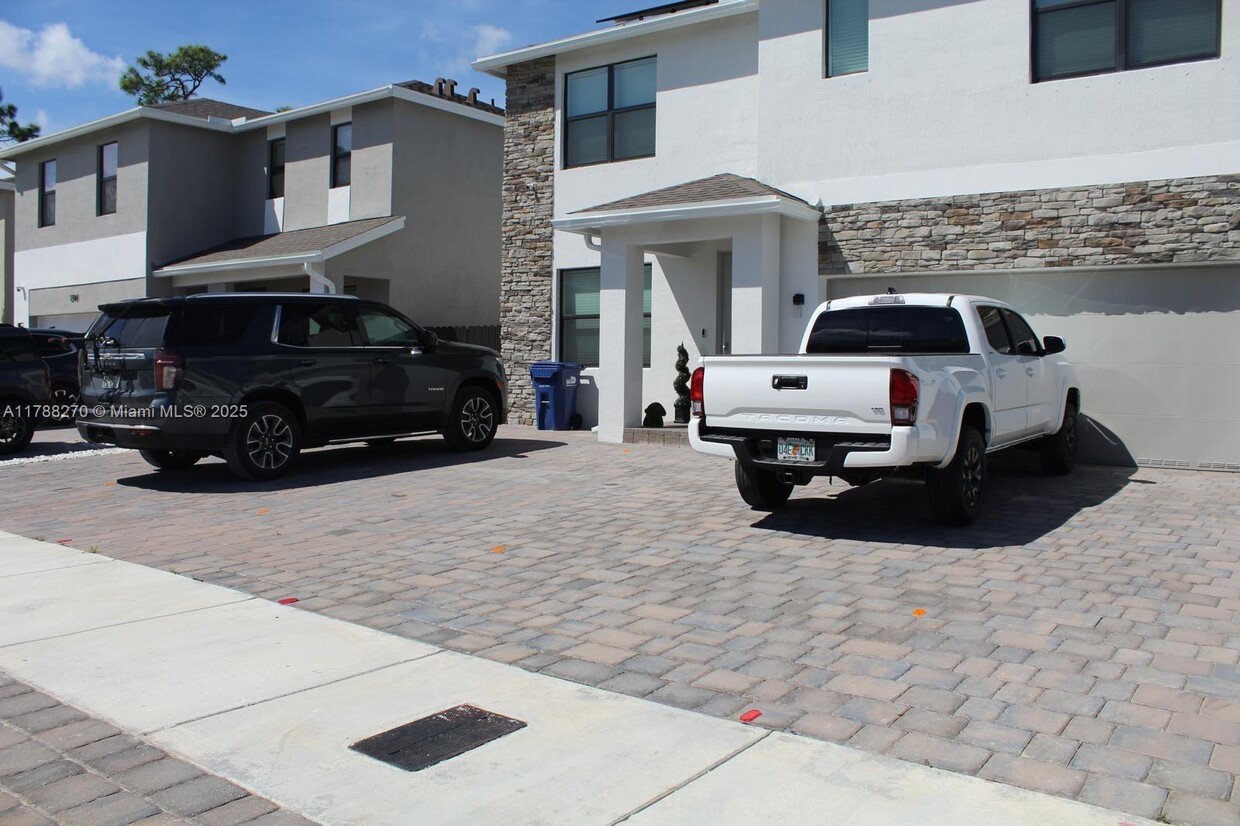 Primary Photo - 12953 SW 265th Ter