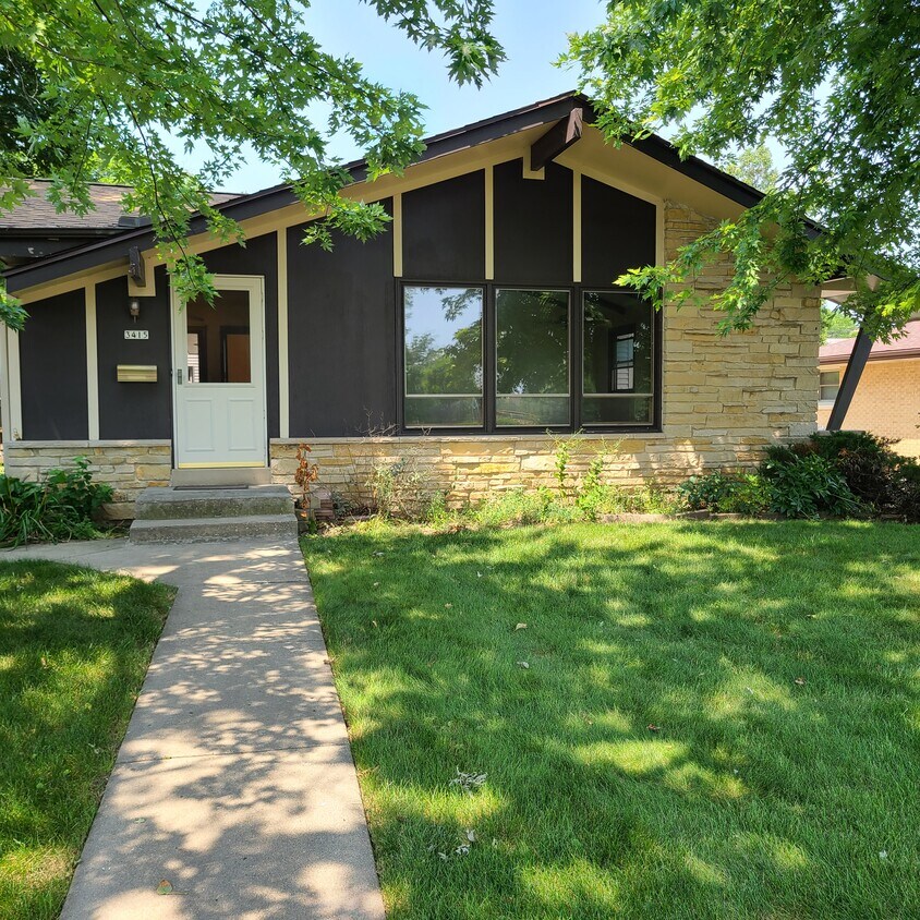 Primary Photo - 3415 S 43rd St