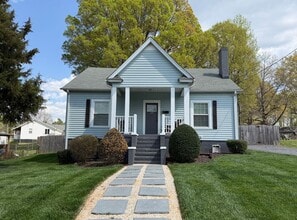 Building Photo - 105 Park Dr