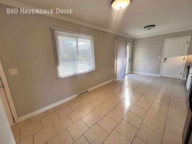 Foto del edificio - 860 Havendale Dr