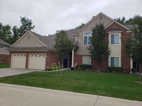 Building Photo - 14261 Shadywood Dr
