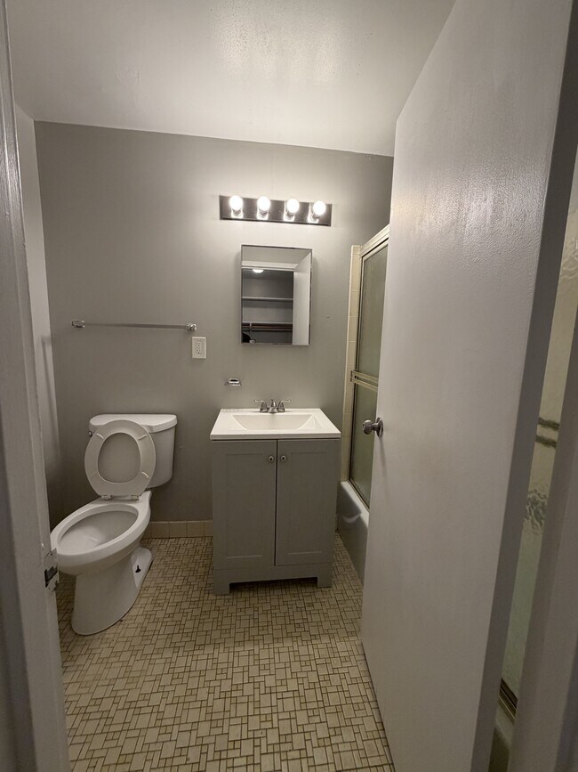 Foto del edificio - 967 Asylum Ave