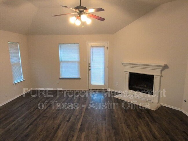 Foto del edificio - 406 Pecan Grove Dr