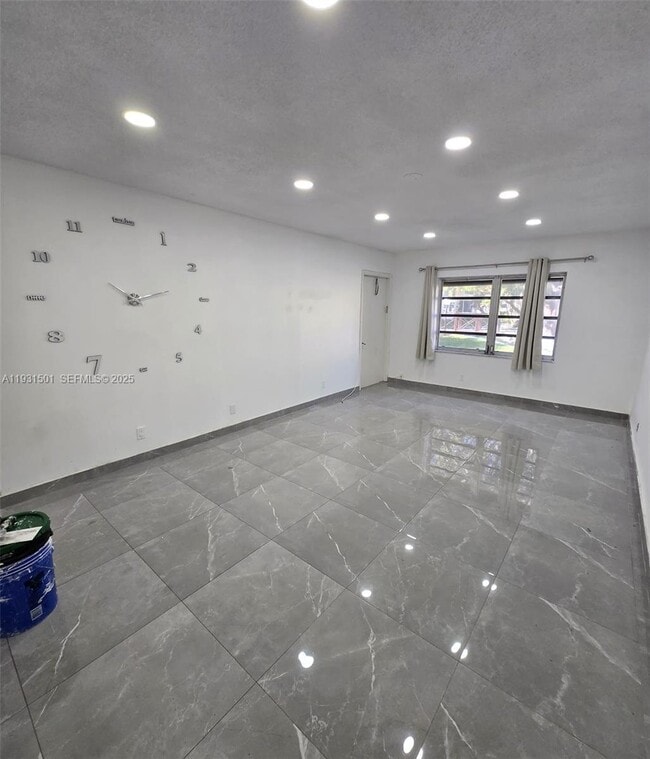 Foto del edificio - 5130 SW 40th Ave